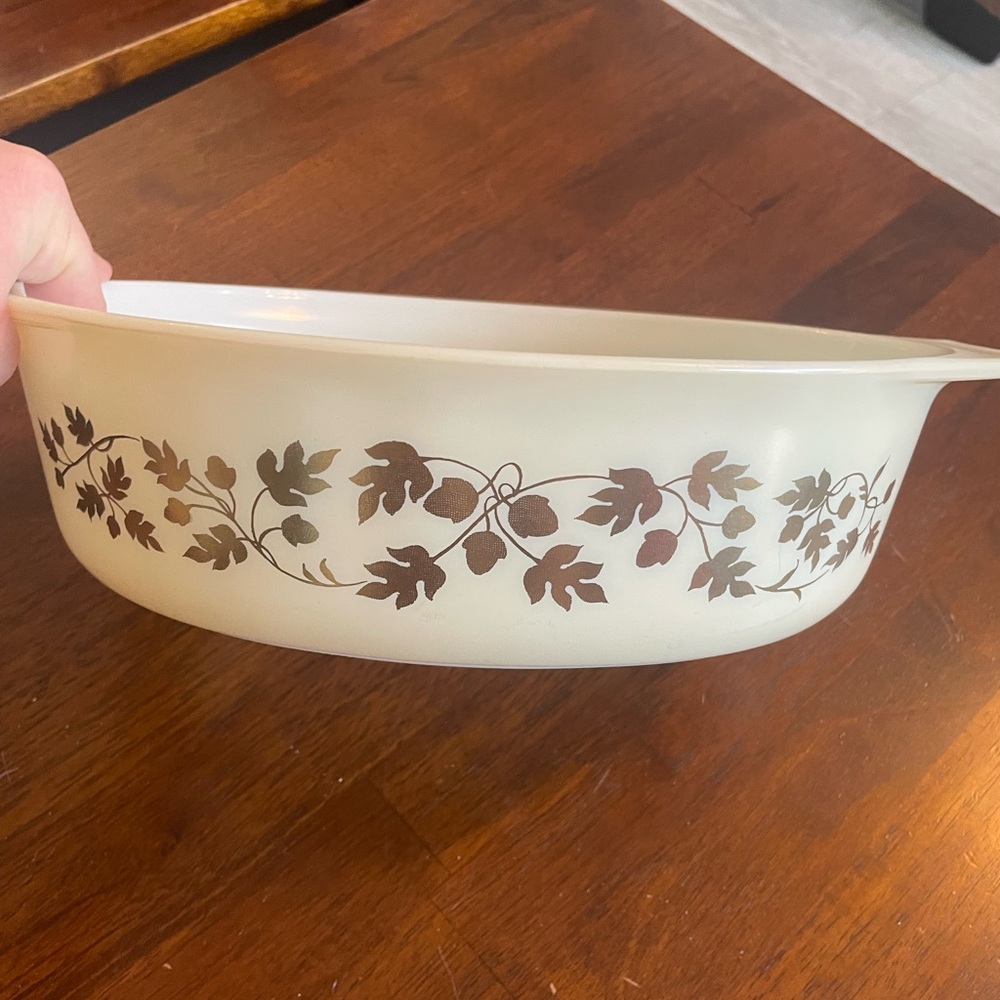 Vintage Pyrex Golden Acorn dish